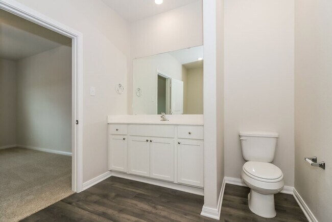 Building Photo - 428 Polly Grv Dr