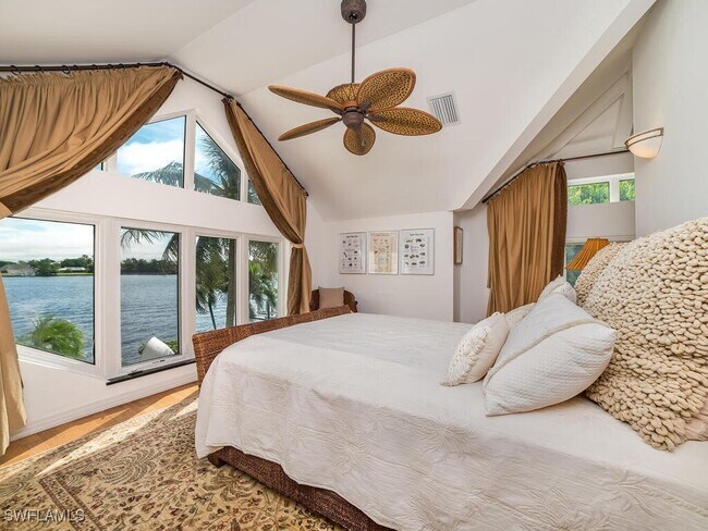 Building Photo - 883 Galleon Dr