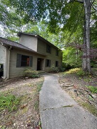 Building Photo - Fairview home 5 bedroom 3 1/2 bathroom home