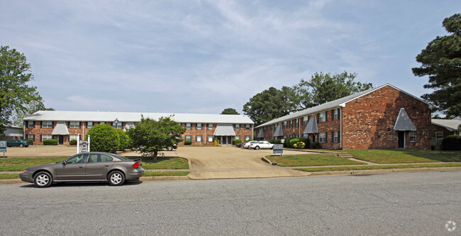 Primary Photo - Meadow Brook Terrace