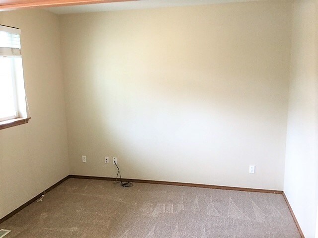 Building Photo - 1627 182nd St E