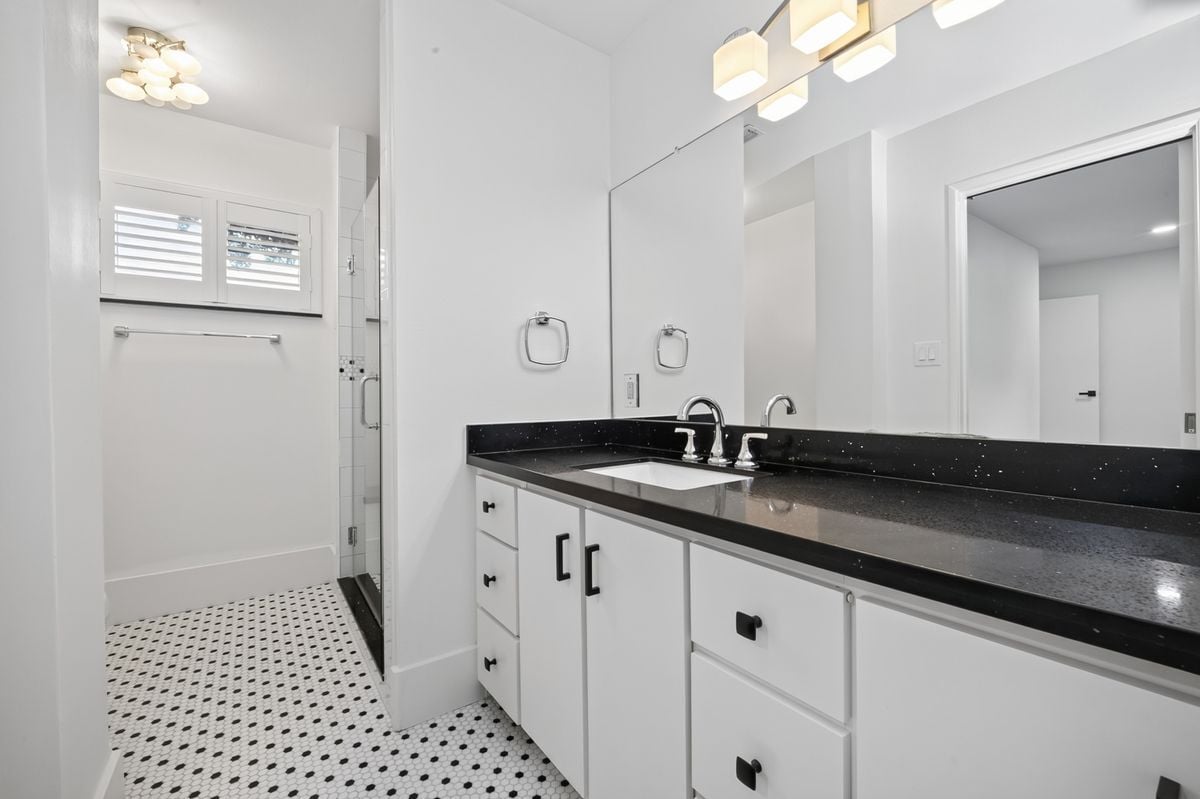 Building Photo - 5830 Yarwell Dr