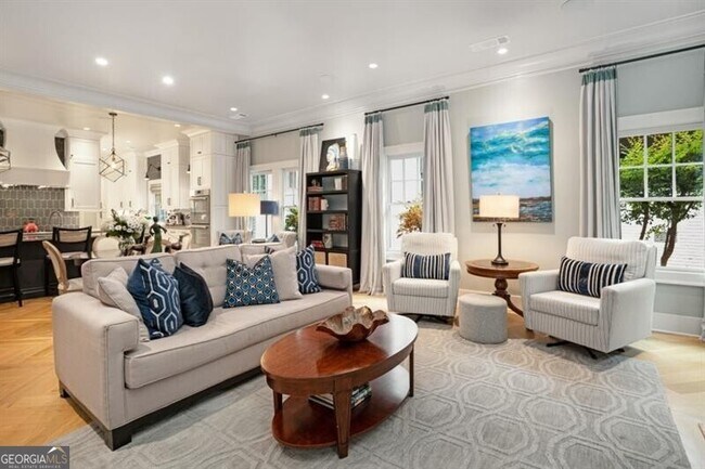 Building Photo - 407 8th St NE