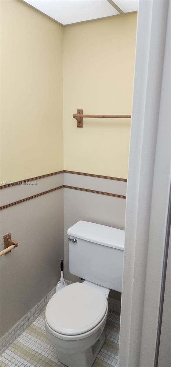 Building Photo - 3670 Inverrary Dr