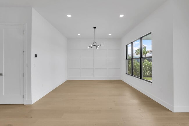 Building Photo - 21049 Violet Flds Wy