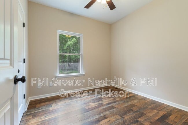 Building Photo - 218 Mike St