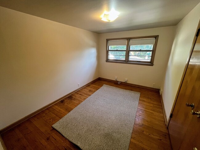 Building Photo - 6525 Powell Pl