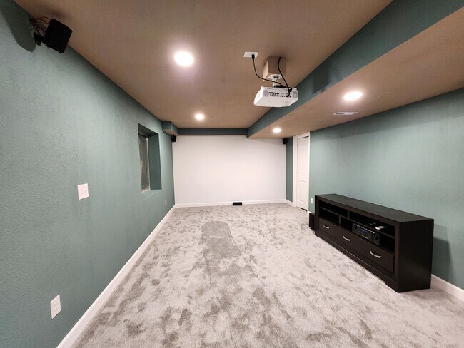 Building Photo - 13628 Plaster Cir