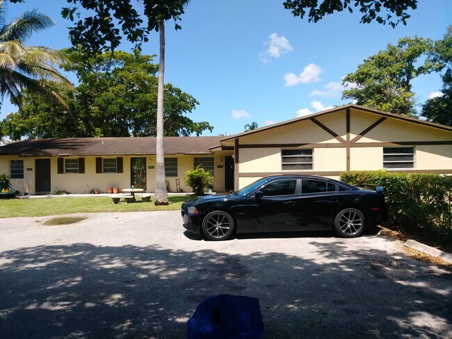 Interior Photo - 4875-4883 SW 65th Ave