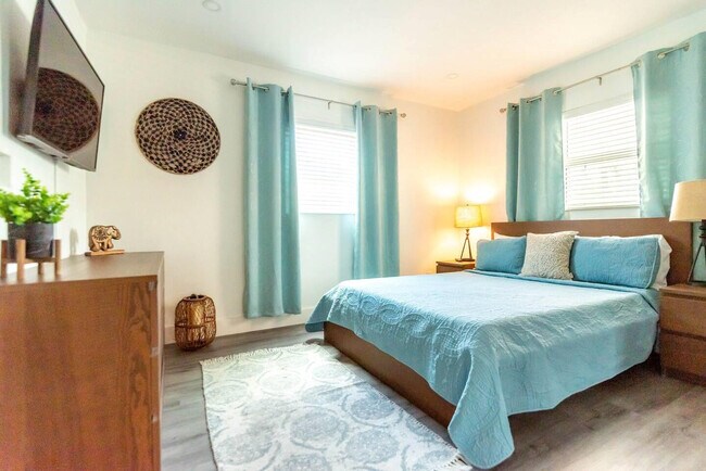 Building Photo - 4154 SW 49th St