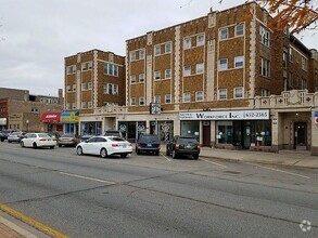 Building Photo - 5017 W Cermak Rd