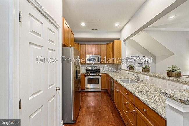 Building Photo - 202 Captains Way