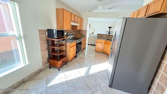 Building Photo - 4550 Bellaluna Dr