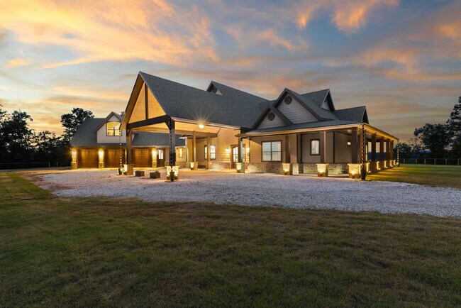 Building Photo - 8141 Hopper Rd