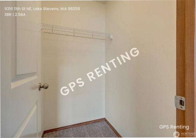 Building Photo - Stylish 3-Bedroom Home in Prime Lake Steve...