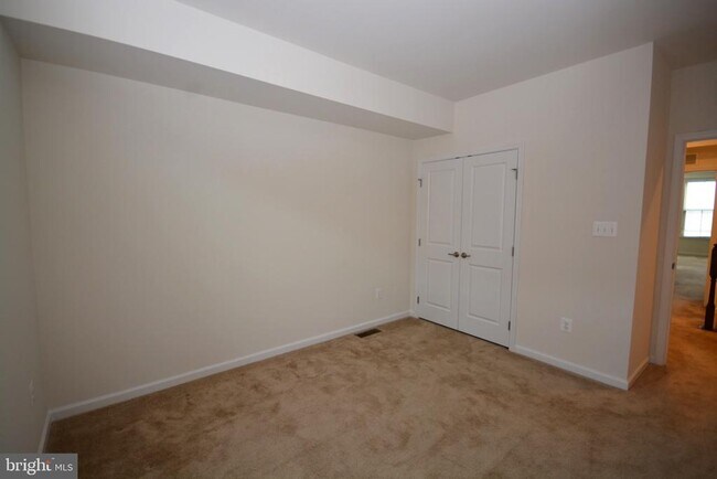 Building Photo - 5942 Leben Dr