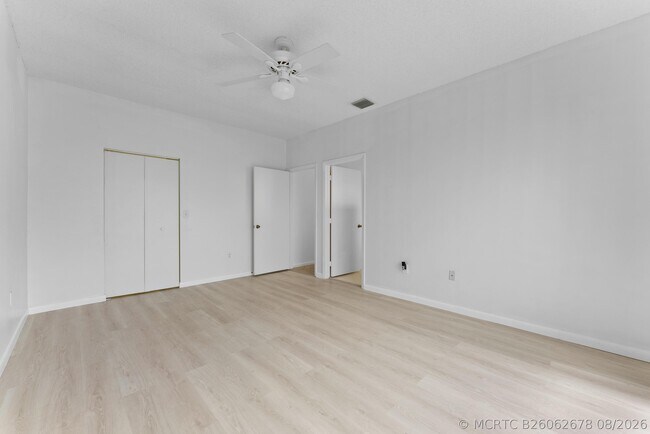 Building Photo - 15350 NW 6th Ct