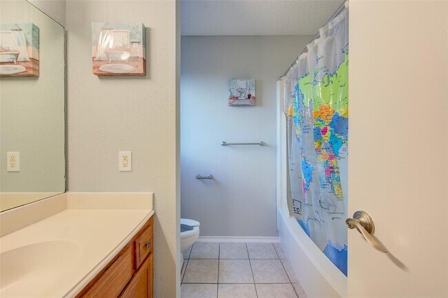 Building Photo - 1620 Good Day Dr