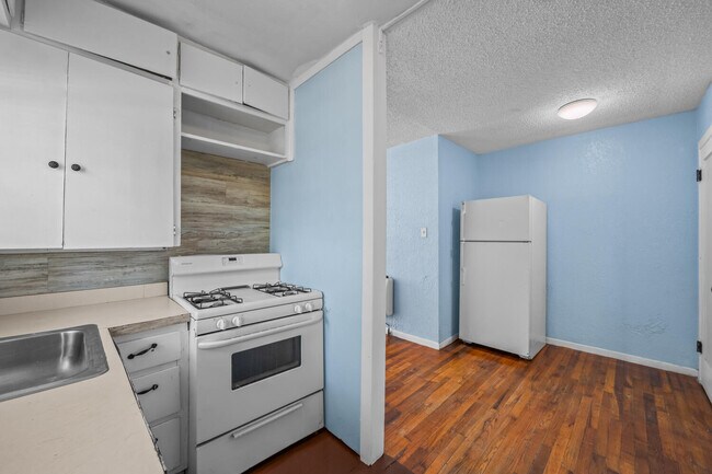 Building Photo - 1608 29th St