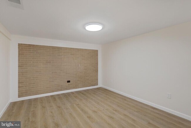 Building Photo - 12608 Farnell Dr