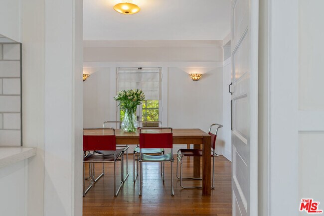 Building Photo - 655 S Hudson Ave