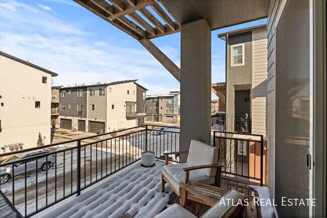 Building Photo - 7856 W 43rd Pl