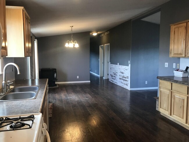 Building Photo - 127 Merrimac Trail