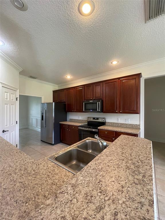 Building Photo - 7055 Big Bend Dr