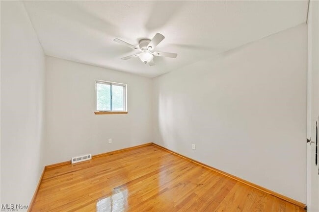 Building Photo - 558 Walnut St