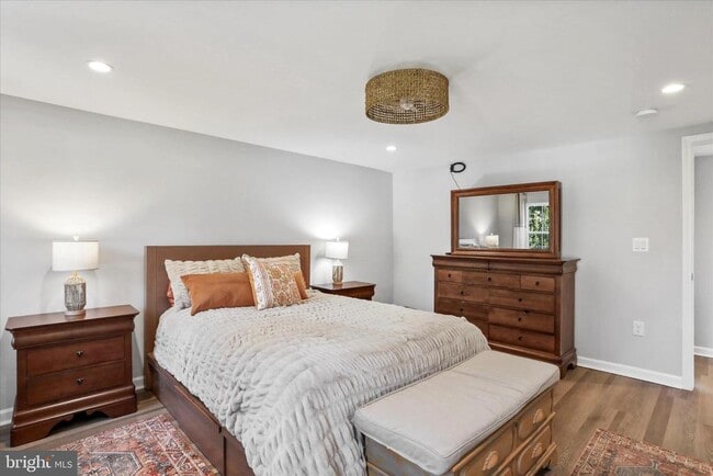 Building Photo - 408 Blue Ridge Ave NE