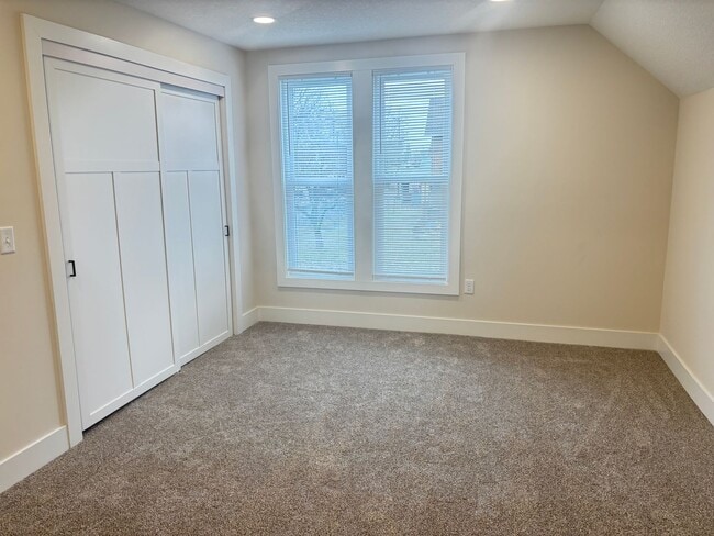 Building Photo - Newly Remodeled 4 Bedroom by Electric Works