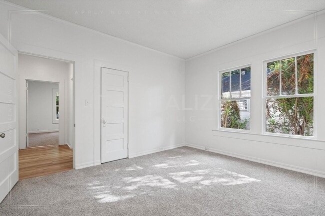 Building Photo - Updated 3 Bed 2 Bath with Large Fenced Yard