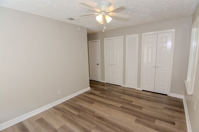 Building Photo - 1307 Pecan Dr