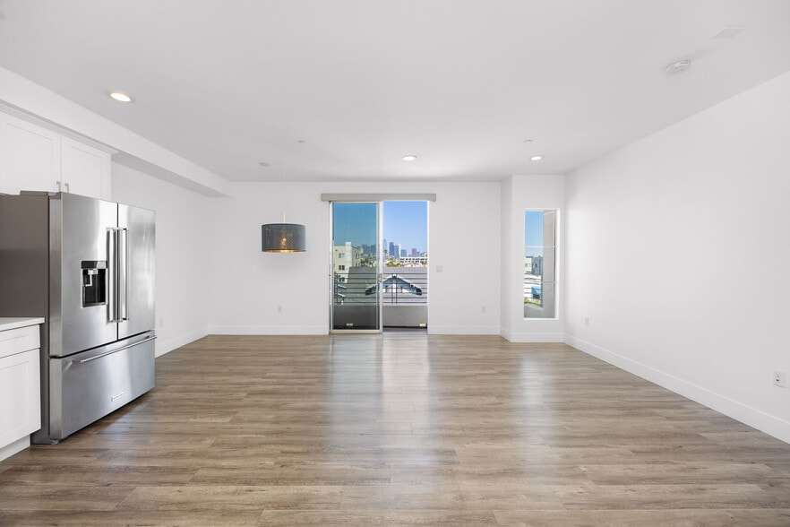 Building Photo - 1101 S Harvard Blvd