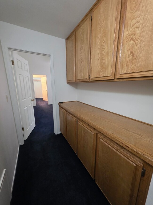Building Photo - 6508 Pine Borough Ct