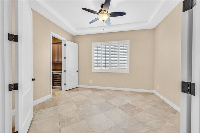 Building Photo - Stunning 1-story home in the prestigious Club at Madeira Canyon guard gated community!