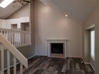 Building Photo - Coming Soon – Beautifully Renovated 4-Bedroom Home in Blue Springs!