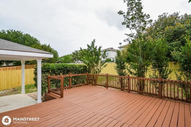 Building Photo - 9002 Roaring Spring, Universal City, TX 78148