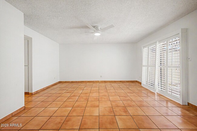 Building Photo - 8689 E Roosevelt Cir