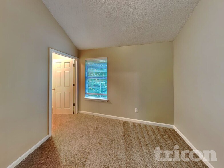 Building Photo - 4430 Reserve Hill Crossing