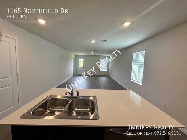 Building Photo - 1165 Northfield Dr