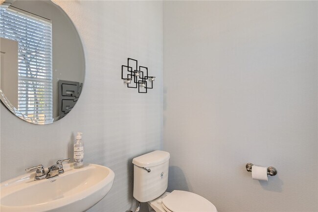 Building Photo - 1173 Nevarez-
