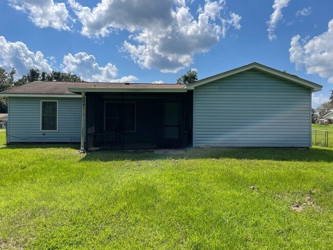 Building Photo - 2071 Little River Ln