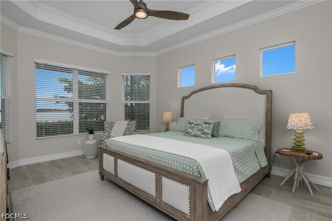 Building Photo - 14870 Blue Bay Cir