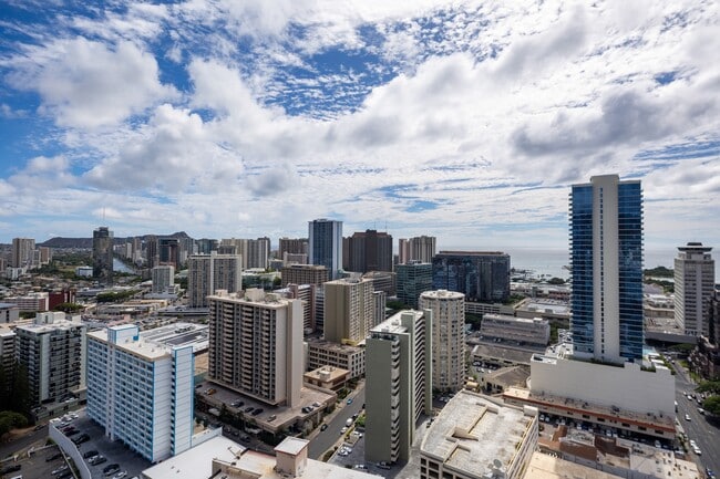 Building Photo - 1500 Rycroft St