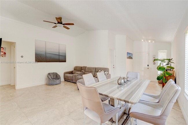 Building Photo - 1482 Canary Island Dr
