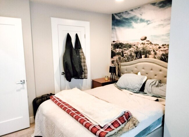 Building Photo - Beautiful 3 bedroom 2.5 bathroom condo MOVE IN SPECIAL