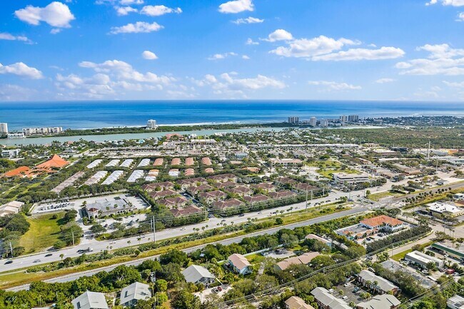 Building Photo - 106 Lighthouse Cir