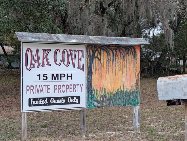 Building Photo - Beautifully renovated 3 bedroom, 1.5 bath home on a spacious .65-acre lot with a fenced backyard ...