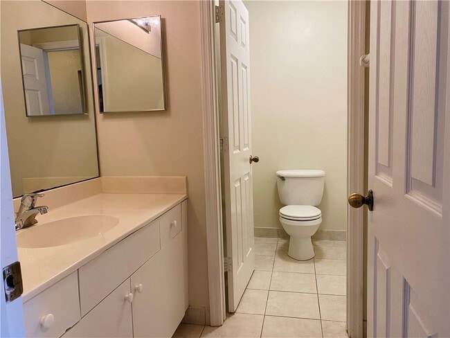 Building Photo - 8549 W Southgate Shores Cir